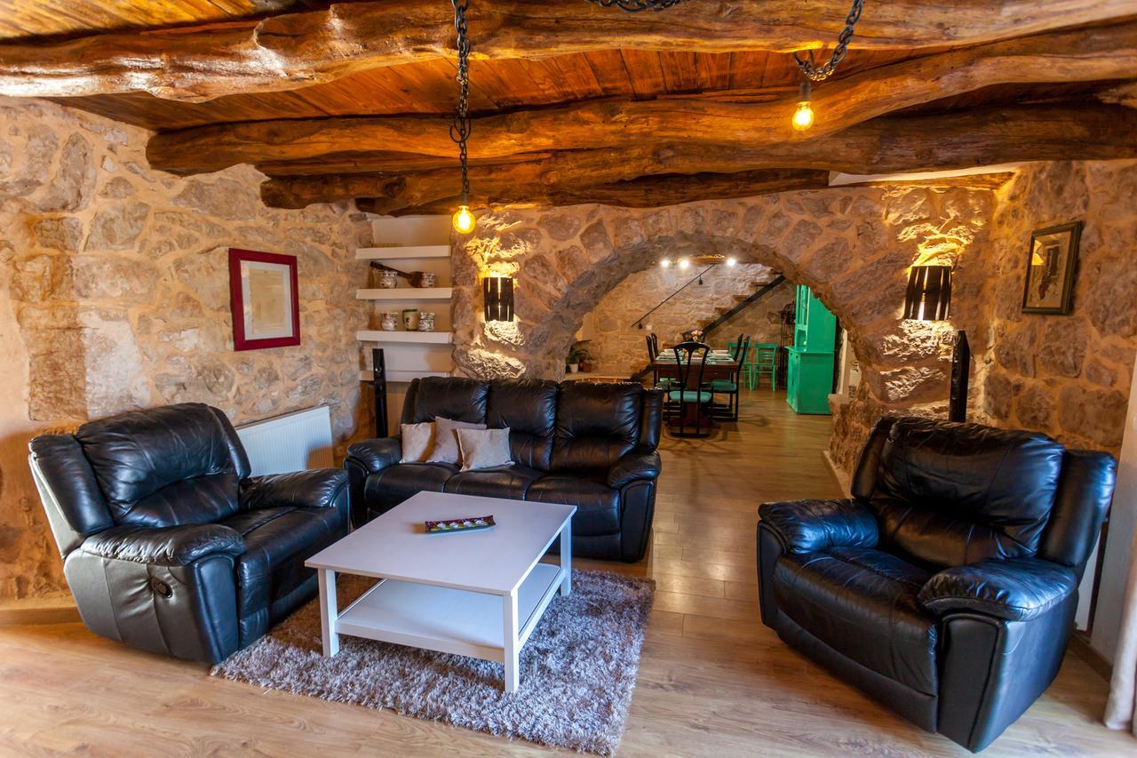 Villa Hrustika - Heated Pool, Jacuzzi & Sauna Gabonjin Экстерьер фото