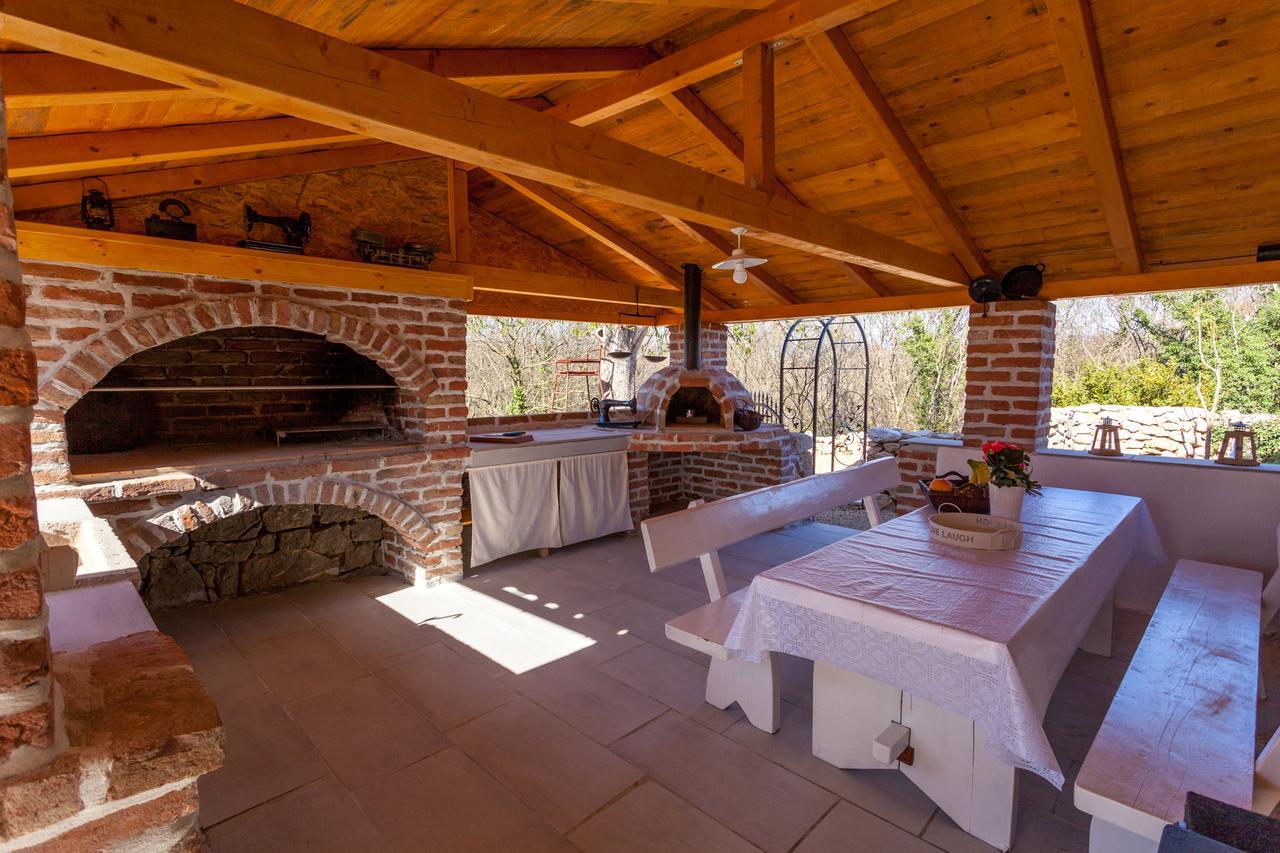 Villa Hrustika - Heated Pool, Jacuzzi & Sauna Gabonjin Экстерьер фото